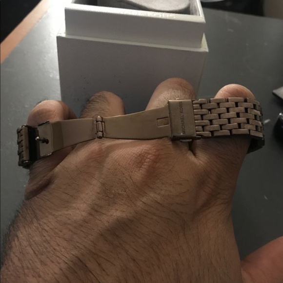 Michael Kors Women’s Watch - Picture 7 of 8